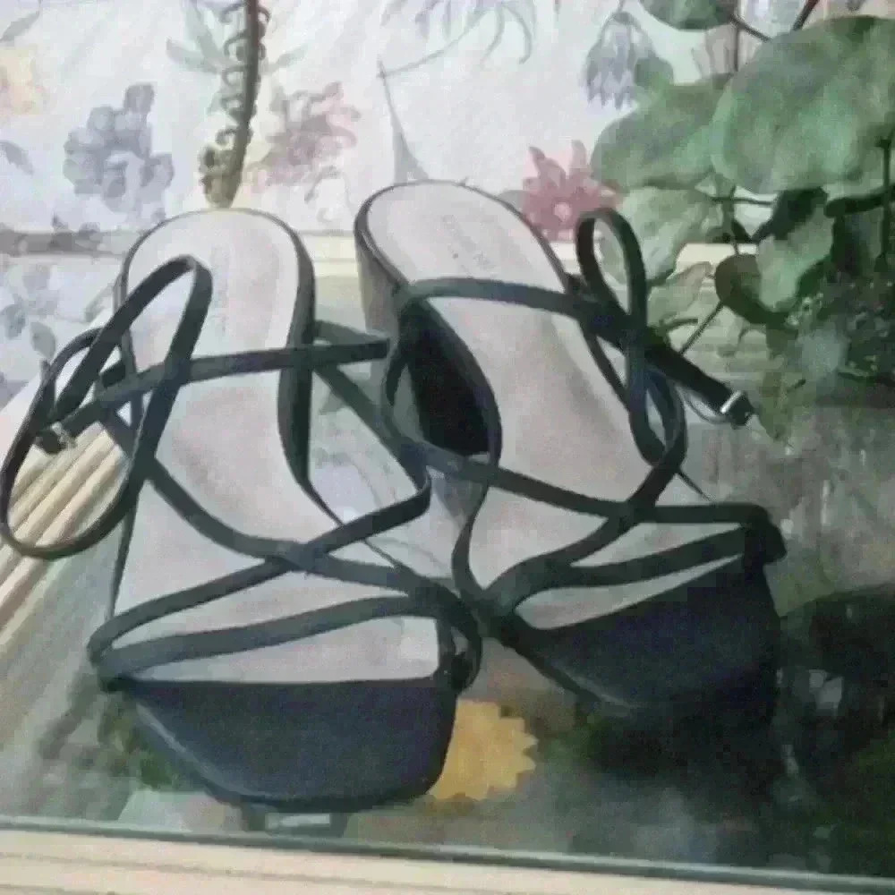 Kenneth Cole Women's Sandals​